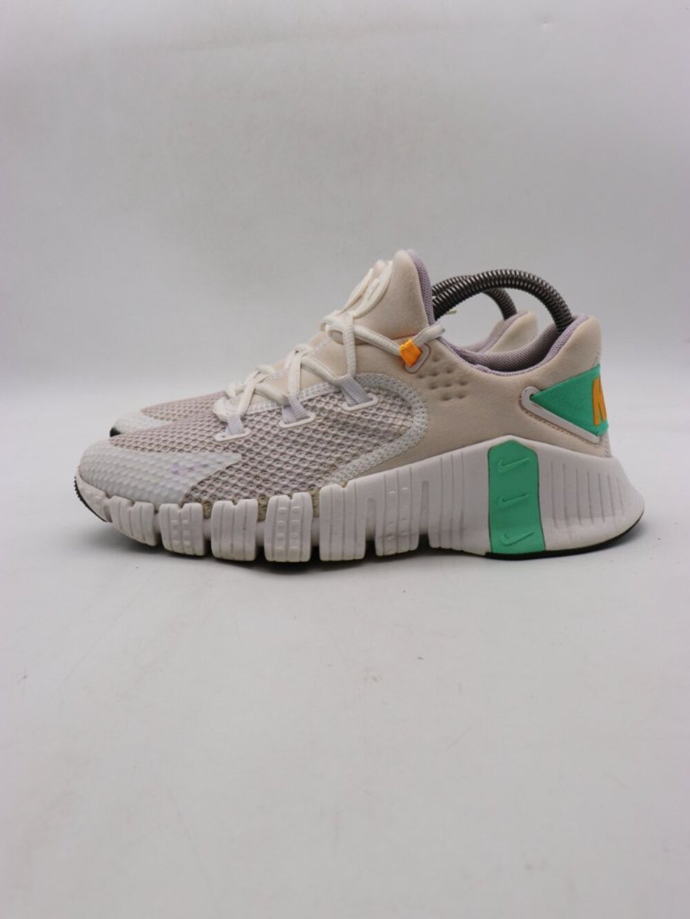 Nike Free Metcon 4 Women's 8 Running Athletic White Green Glow Sneaker CZ0596-13 - Picture 4 of 10